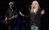 Da Patti Smith a Roger Waters, 600 musicisti uniti per la Palestina: 